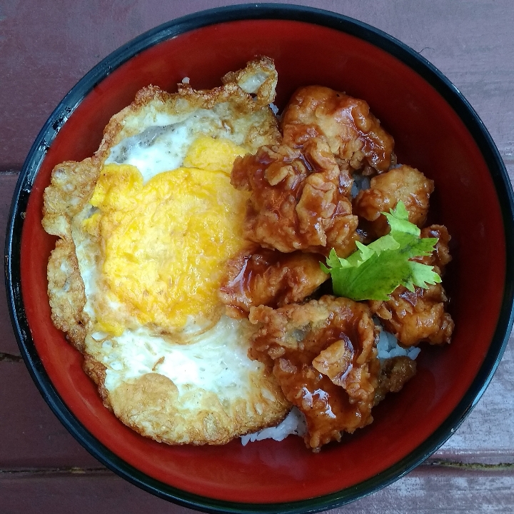 Nasi Telur Bola Ayam Saus Barbeque 