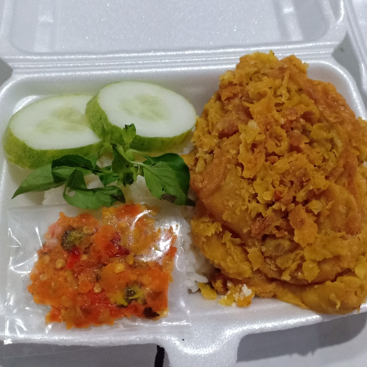 Nasi Telur Geprek Sambal Bawang 