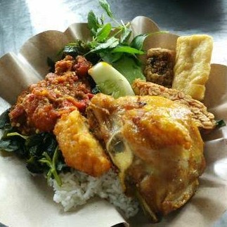 Nasi Tempong Ayam