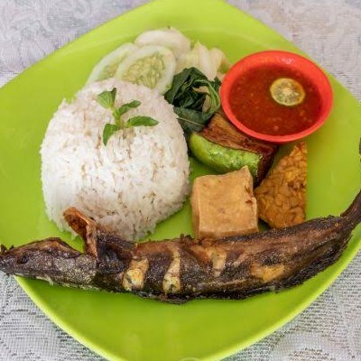 Nasi Tempong Lele