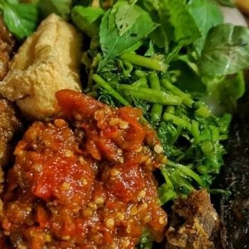 Nasi Tempong Telur