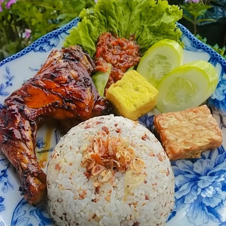 Nasi Top TUtug Oncom Paket  Ayam Bakar