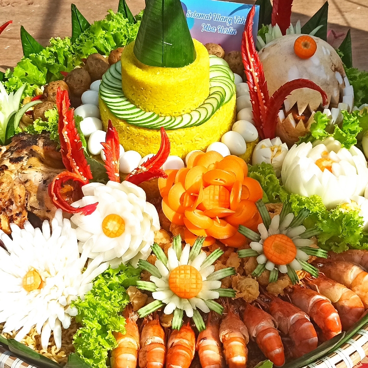 Nasi Tumpeng