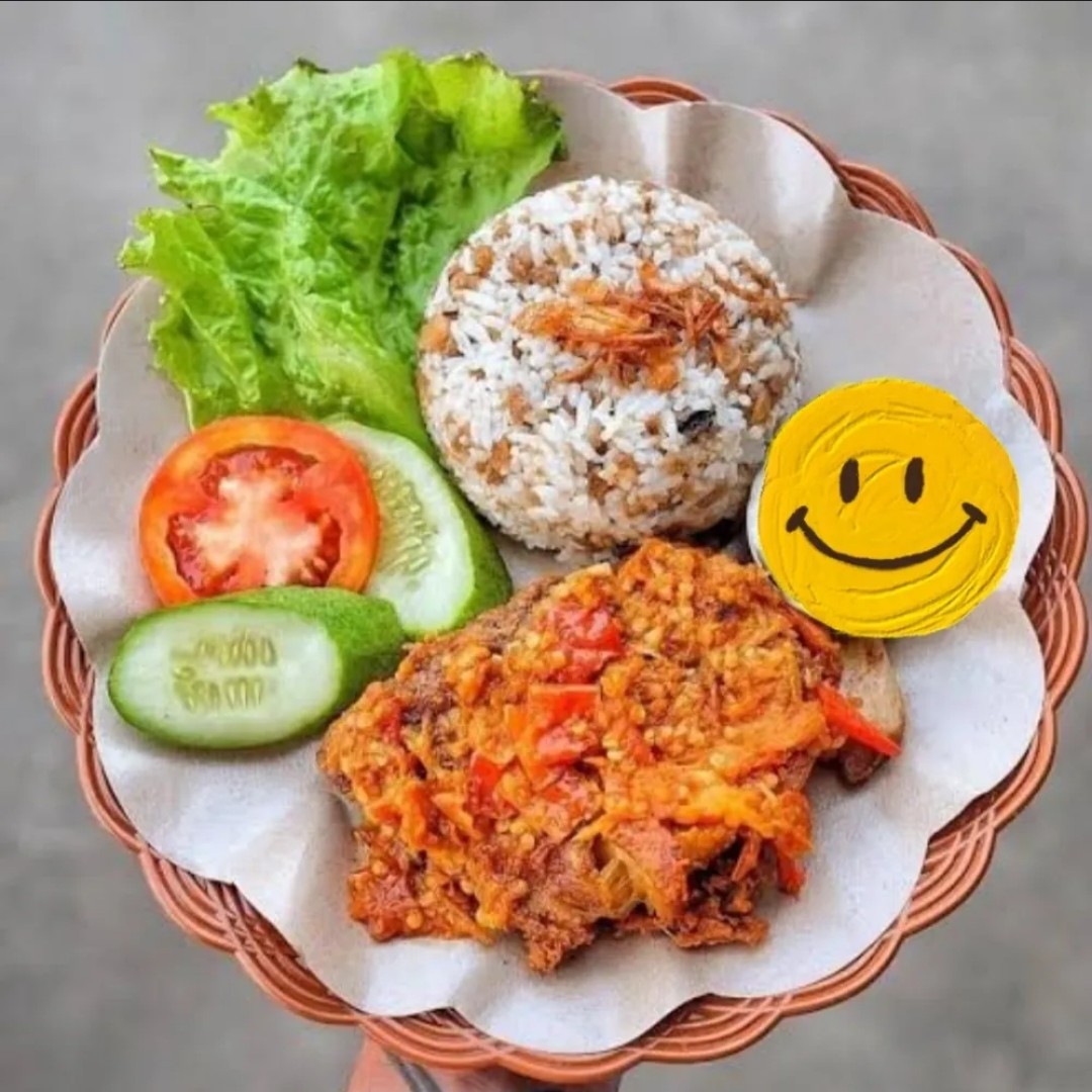 Nasi Tutug Oncom Ayam Geprek