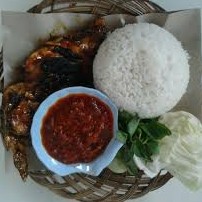 Nasi Udug ayam Gerek Sambel Merah  Nasi