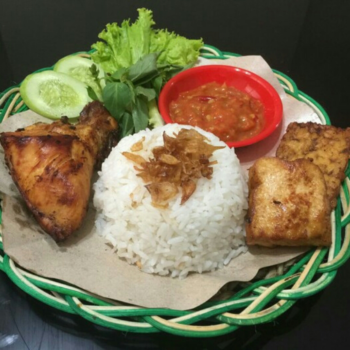 Nasi Uduk Ayam