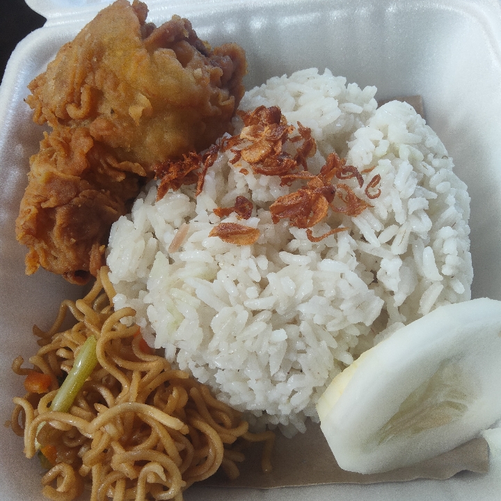 Nasi Uduk Ayam