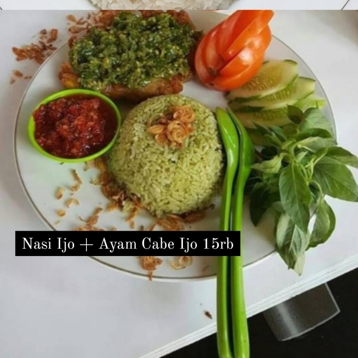 Nasi Uduk Ijo dan Ayam Cabe Ijo