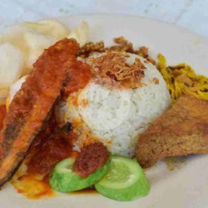 Nasi Uduk Ikan