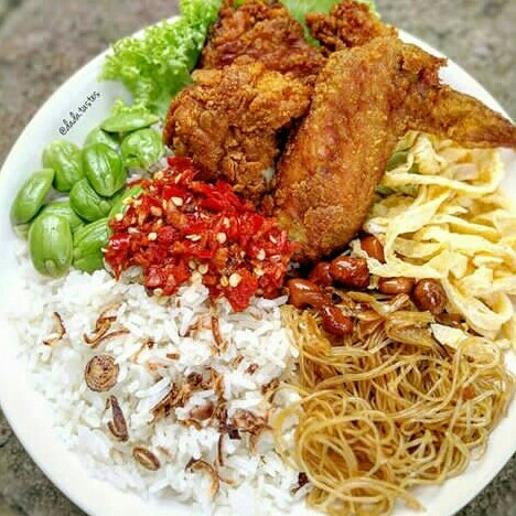 Nasi Uduk Komplit