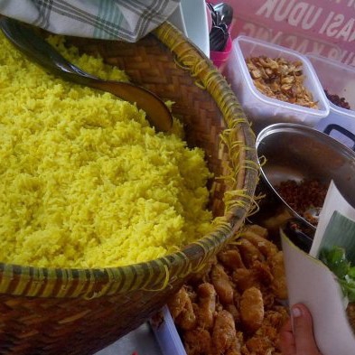 Nasi Uduk Kuning 