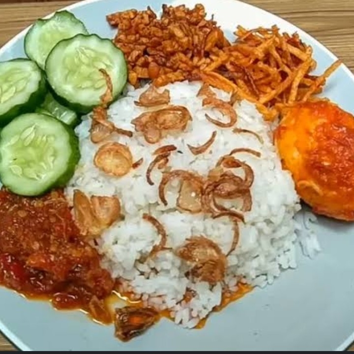 Nasi Uduk Telur