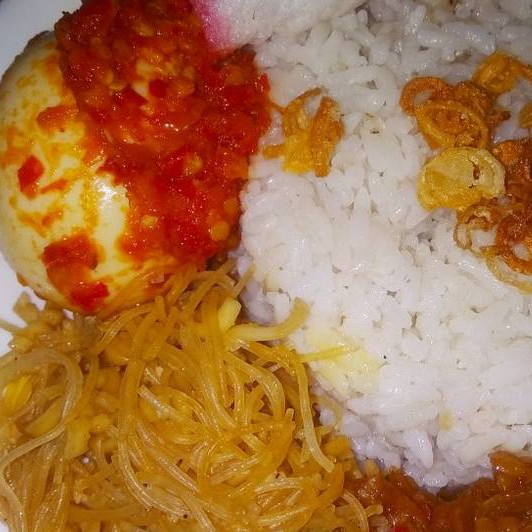 Nasi Uduk Telur