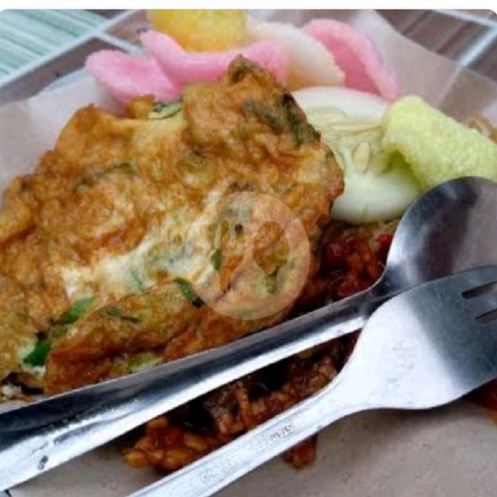 Nasi Uduk Telur Dadar