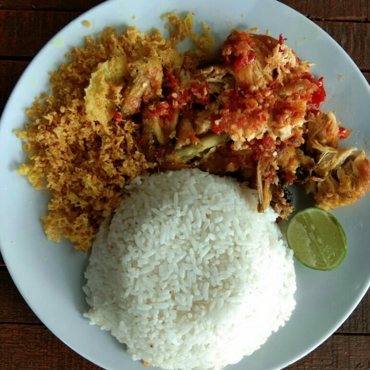 Nasi ayam geprek