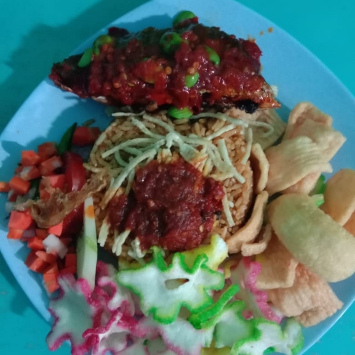 Nasi goreng ikan