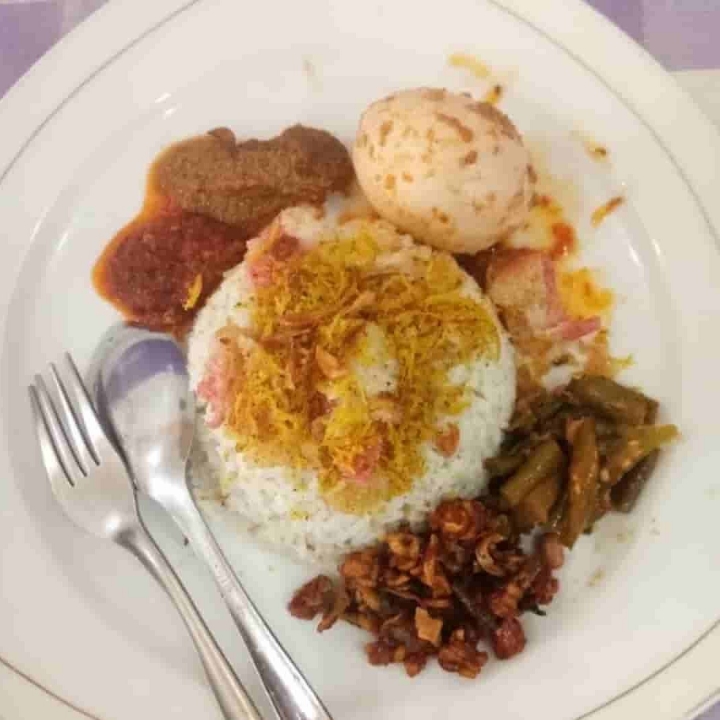 Nasi gurih telur