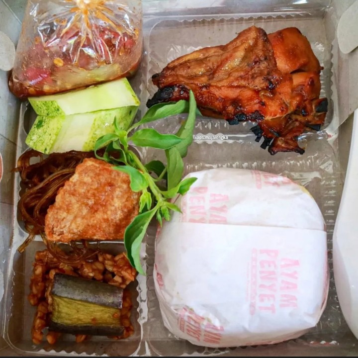 Naskot Ayam Negri Bakar Komplit