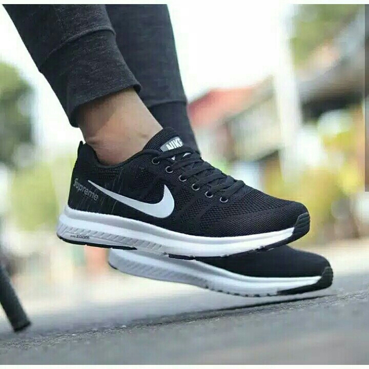New Sepatu Nike Supreme Pria 2