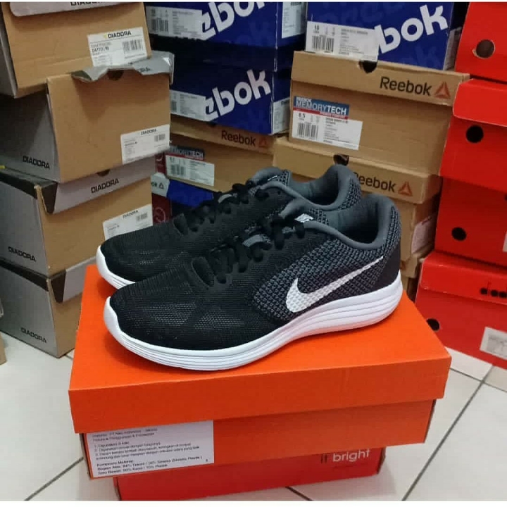 Nike 819303001