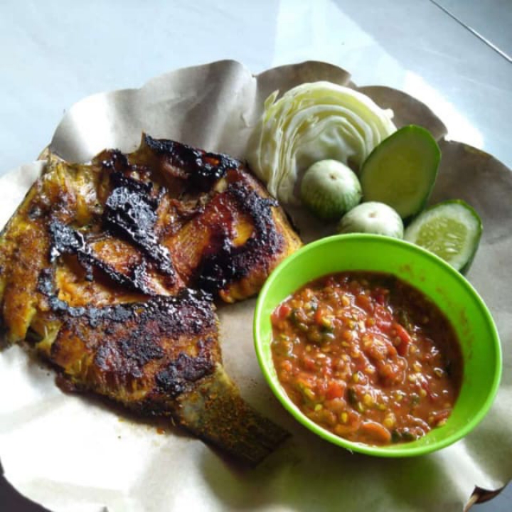 Nila Bakar 