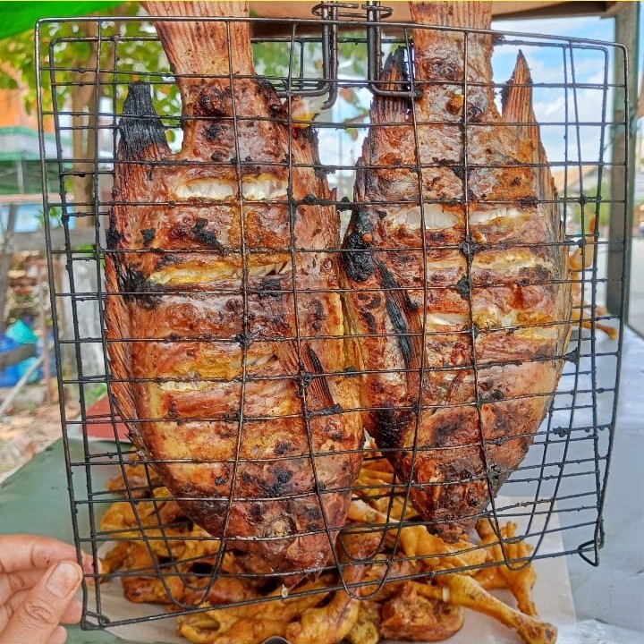Nila Bakar 