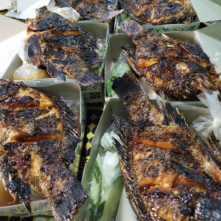 Nila Bakar Dengan Nasi