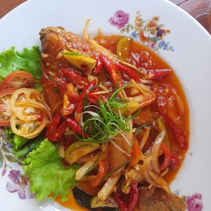 Nila Goreng Saus Asam Manis