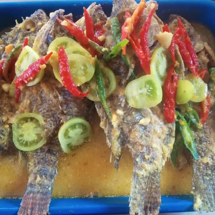Nila Kuning