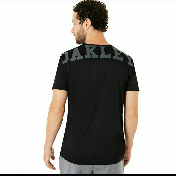 Oakley 2