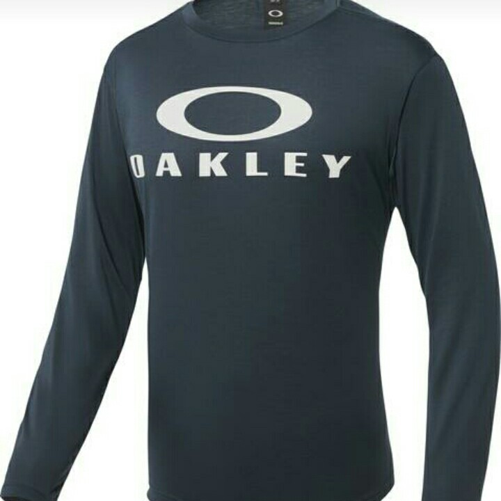 Oakley 2