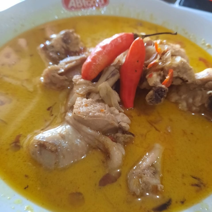 Opor Ayam Pedas 
