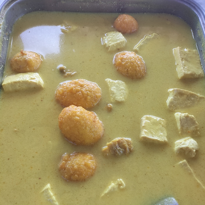 Opor Ayam Tahu