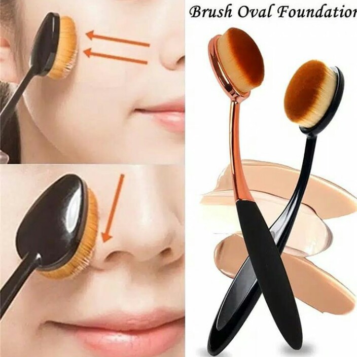 Oval Foundation Brush
