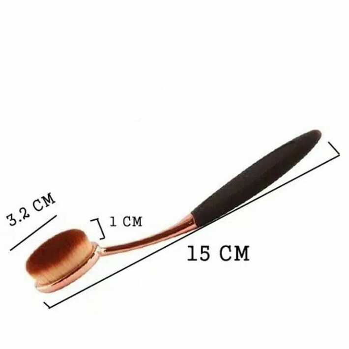 Oval Foundation Brush 2