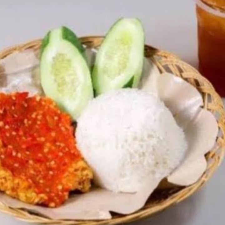 PAKET AYAM GEPREK 
