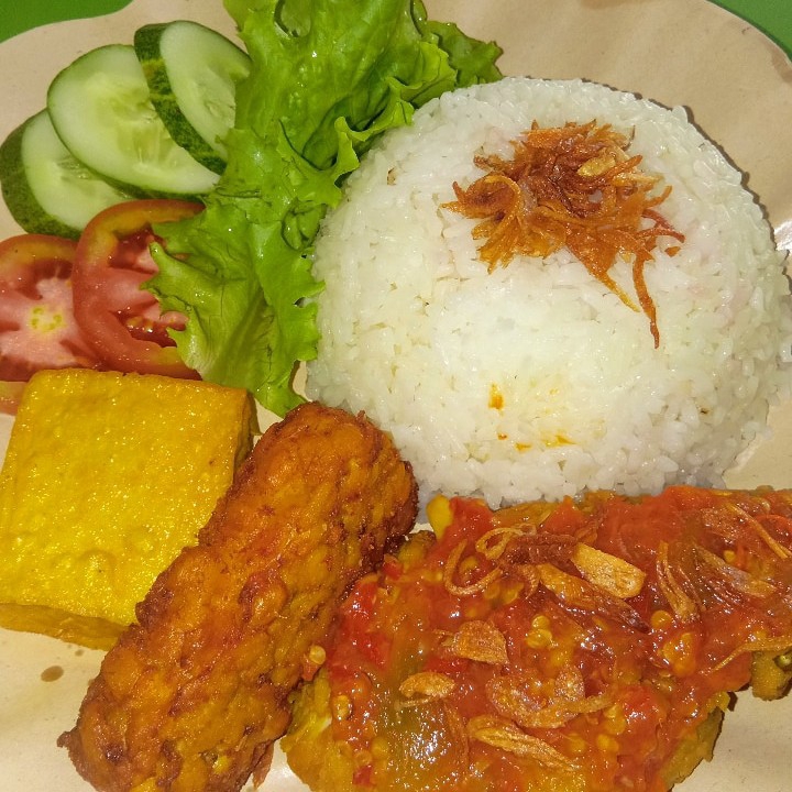 PAKET KOMPLIT Ayam Geprek Semok