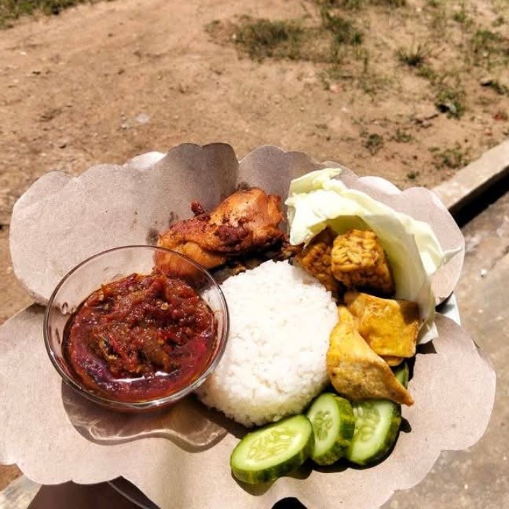 PECEL AYAM ES TEH 