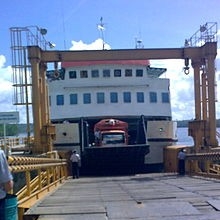 PELAYANAN PELABUHAN PENYEBERANGAN BALIKPAPAN