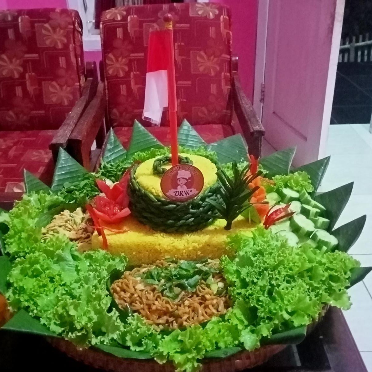 PEMBUATAN ANEKA TUMPENG