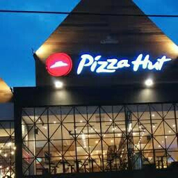 PIZZA HUT MATARAM