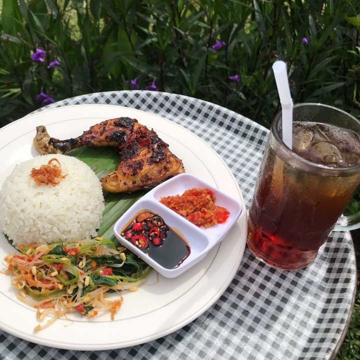 Paket Ayam Bakar Es Teh