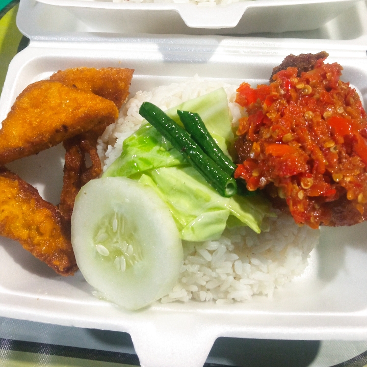 Paket Ayam Geprek Hot