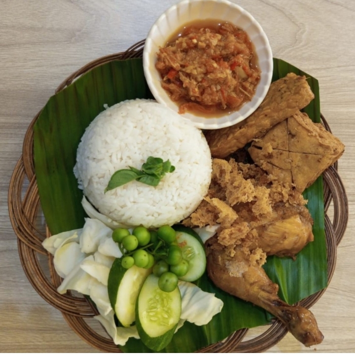 Paket Ayam Kremes