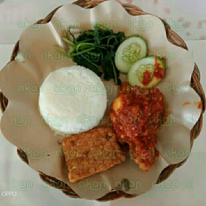 Paket Ayam Nyemek