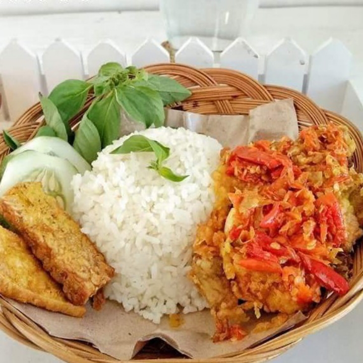 Paket Ayam Penyet 