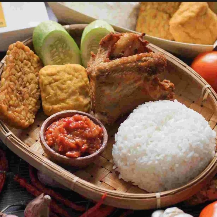 Paket Ayam Penyet