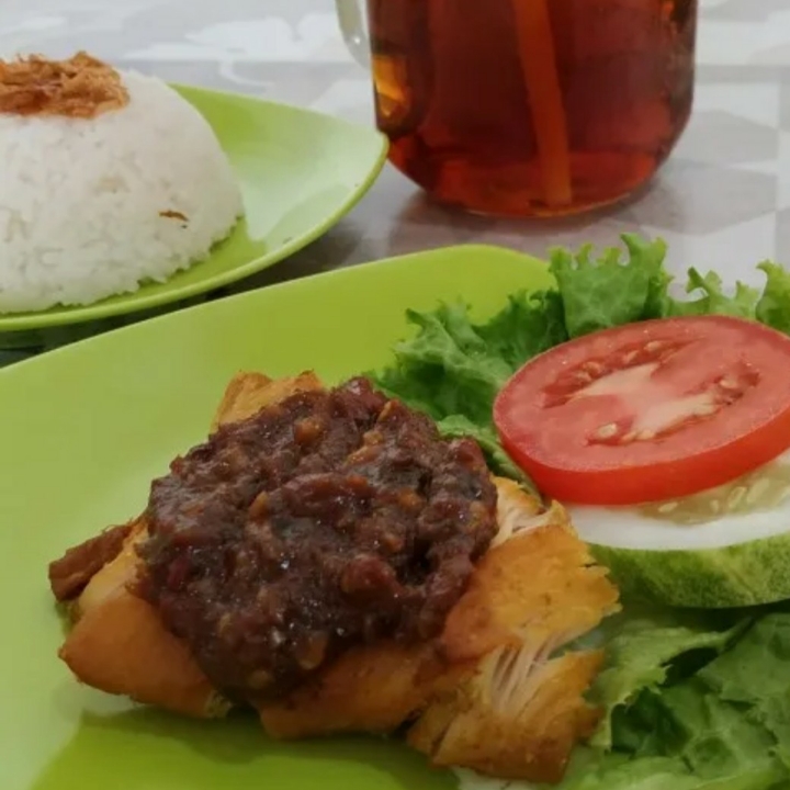 Paket Ayam Penyet Sambal