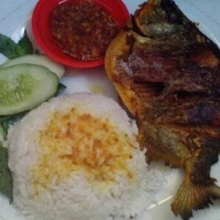 Paket Bawal Bakar Madu Nasi Dan Es Teh