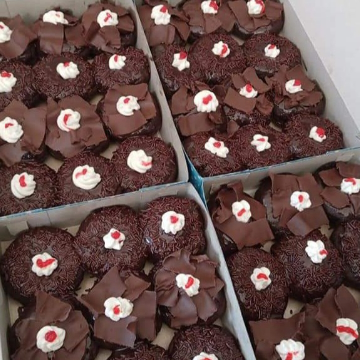 Paket Donat Black Forest Isi 2 Pcs